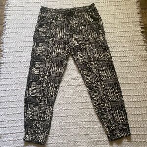 Black/White Pants Elastic Tied Waist w/ Jogger Like Bottoms XL
